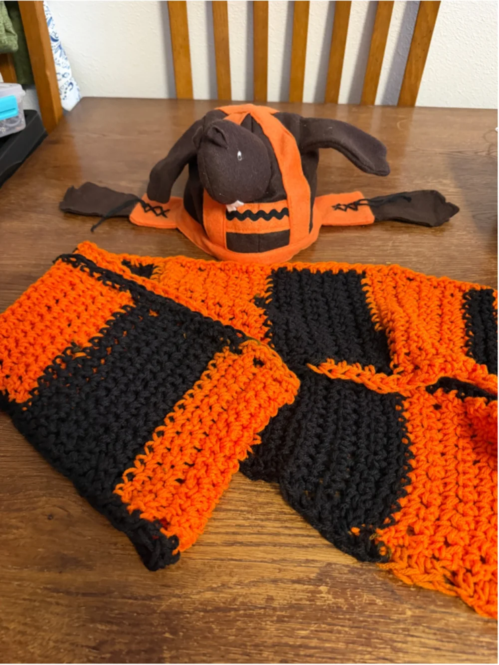 Handmade Oregon State Beavers OSU Beaver Hat & Crochet Scarf Set Orange Black